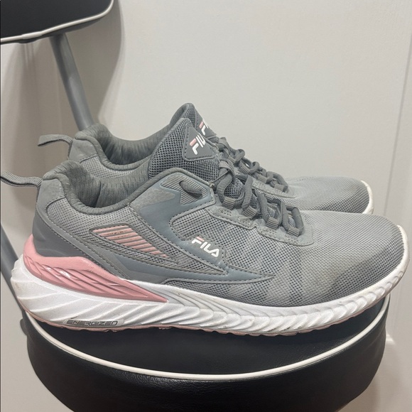 Fila Women's Sneakers in Gray size 10 - Picture 2 of 6